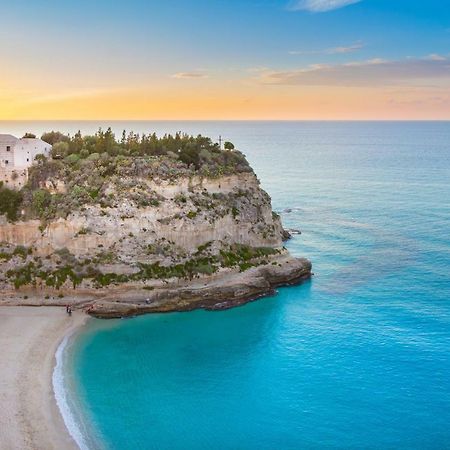 Oudeis Holidays Apartments Tropea Esterno foto