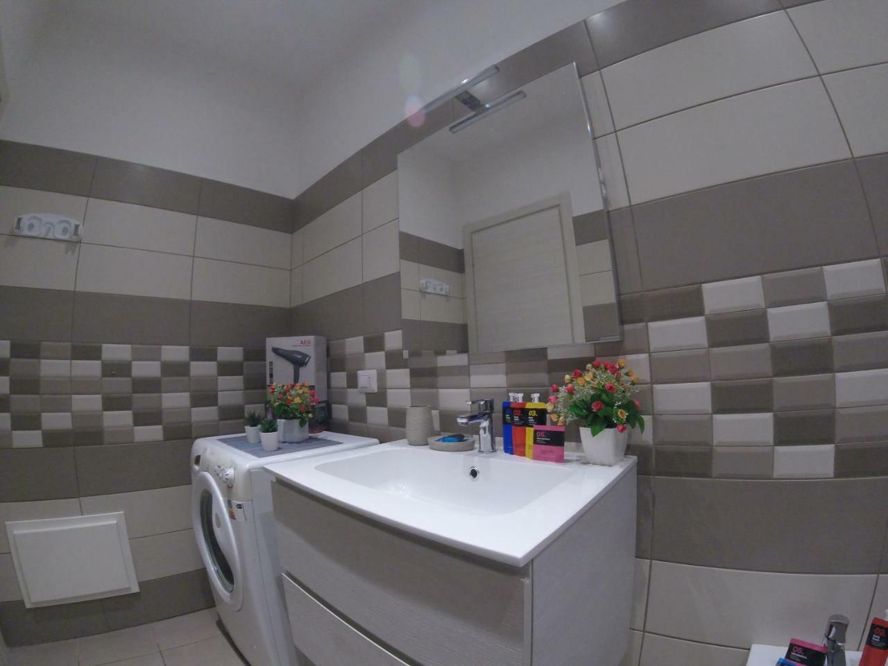 Oudeis Holidays Apartments Tropea Esterno foto