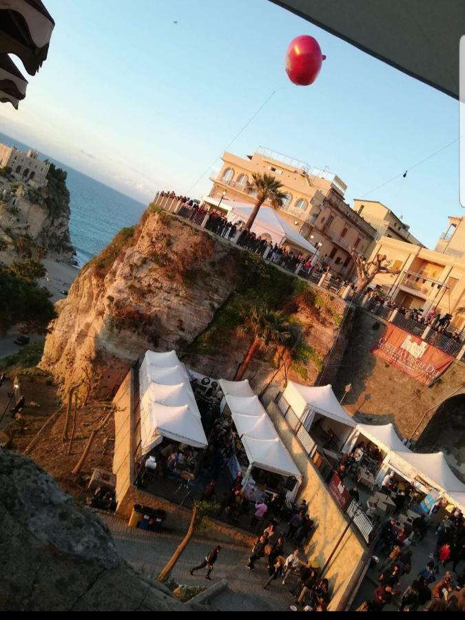 Oudeis Holidays Apartments Tropea Esterno foto